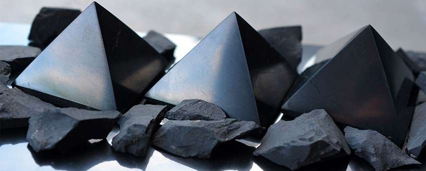 Shungite: la pietra che carica energia